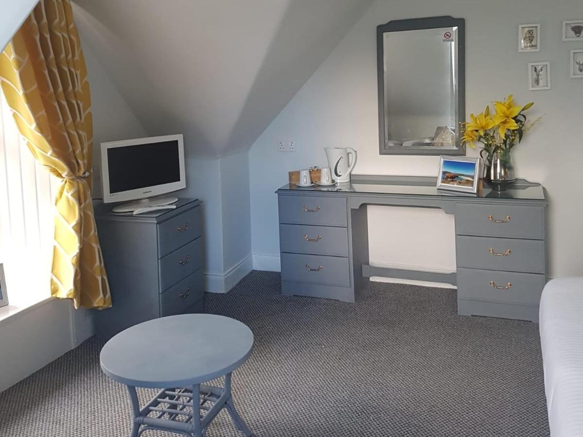 Mcinnes House Rooms With Breakfast Кингъси Екстериор снимка