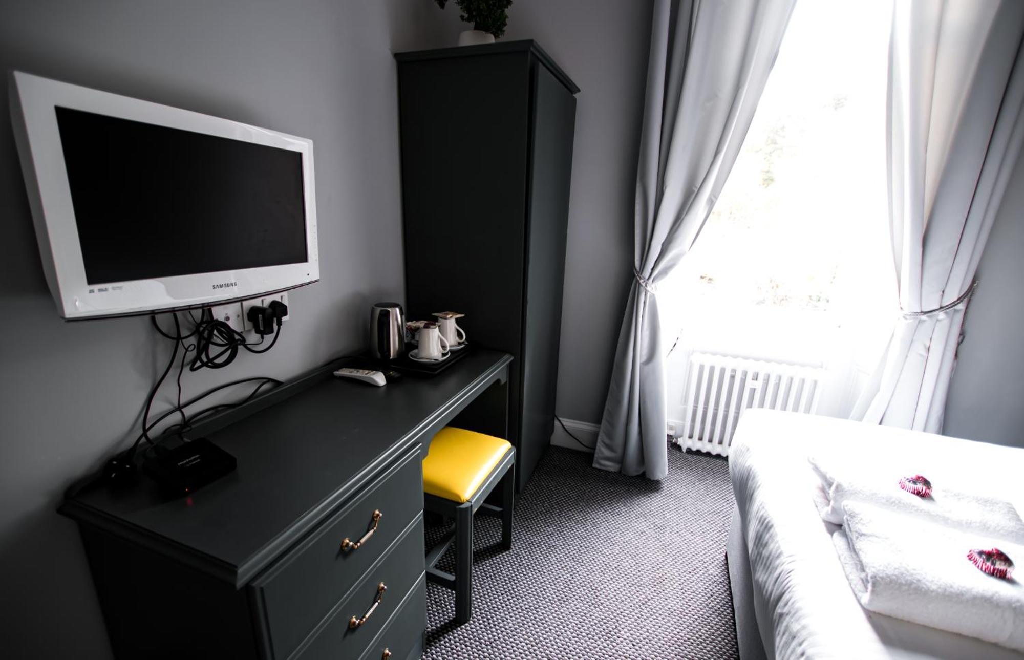 Mcinnes House Rooms With Breakfast Кингъси Стая снимка